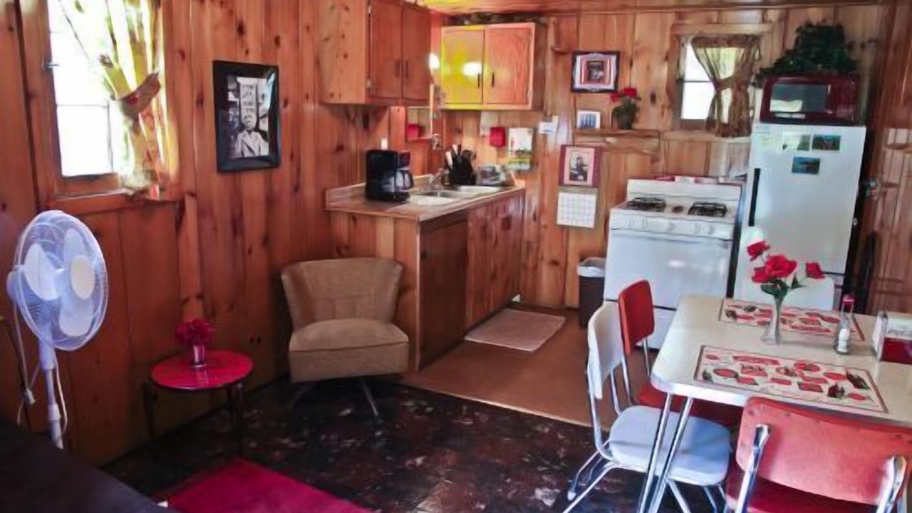 Photo of Bedroom in Carp Lake