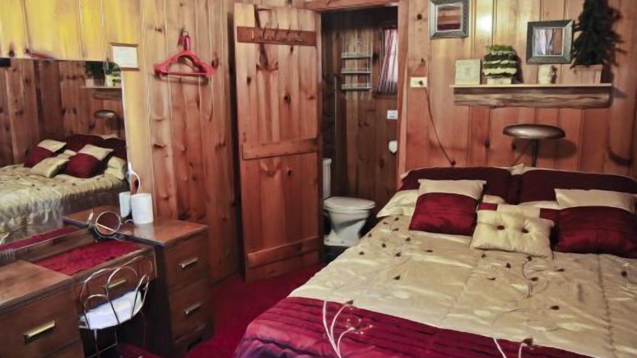 Photo of Bedroom in Carp Lake