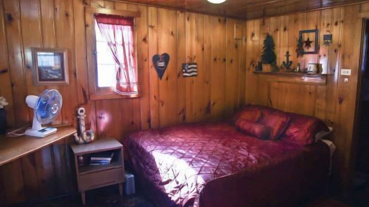 Photo of Bedroom in Carp Lake