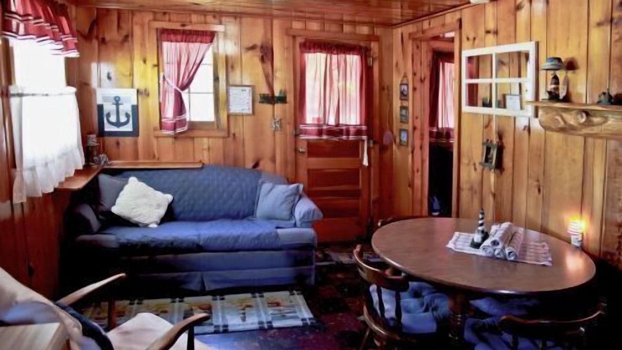 Photo of Bedroom in Carp Lake