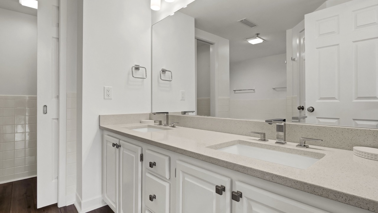 Photo of Bathroom in Shell Island