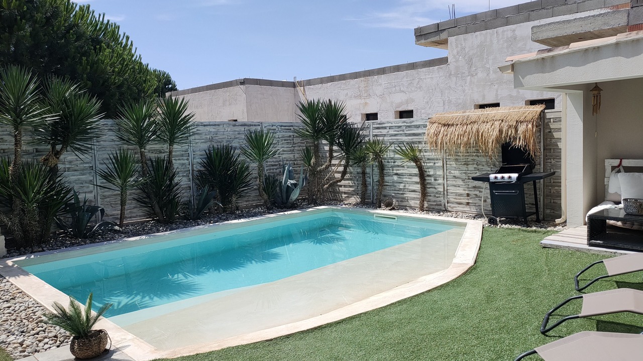 Photo of Outdoor in Pont-Saint-Esprit