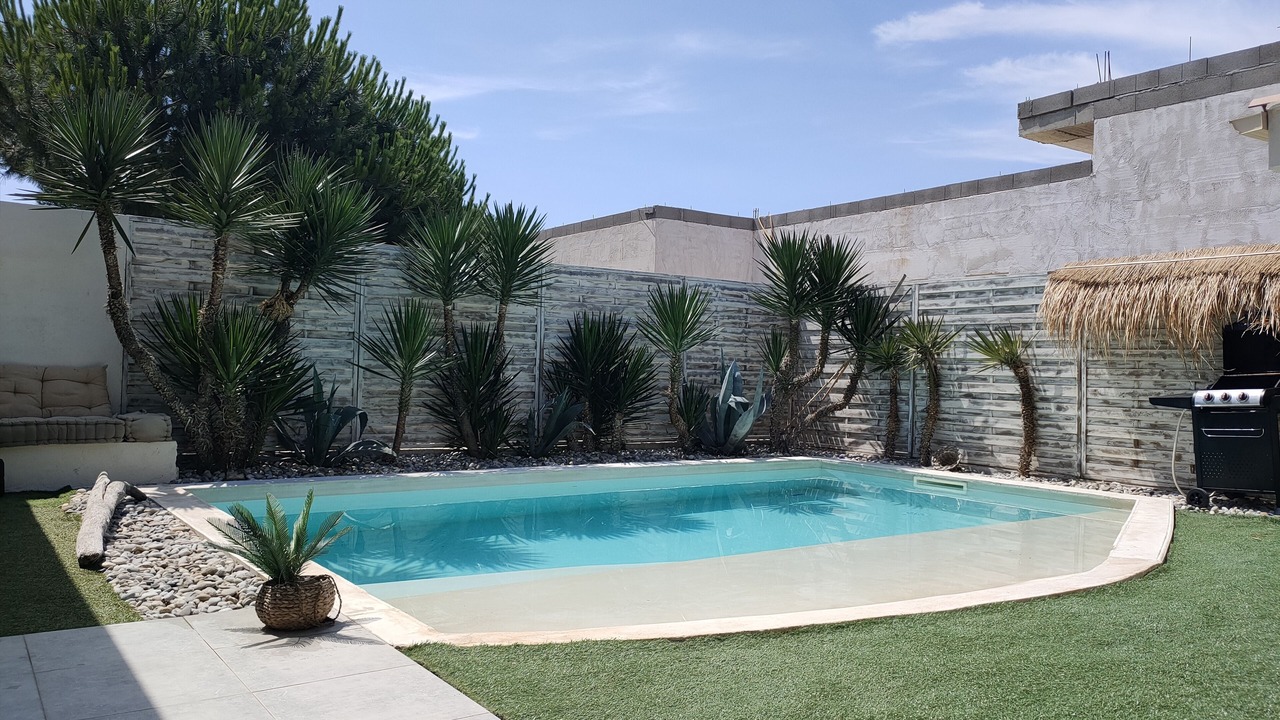 Photo of Outdoor in Pont-Saint-Esprit