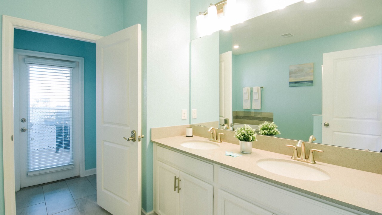 Photo of Bathroom in Davenport