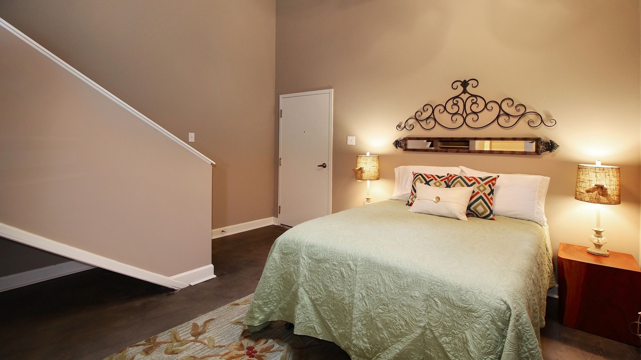 Photo of Bedroom in South Main Historic District