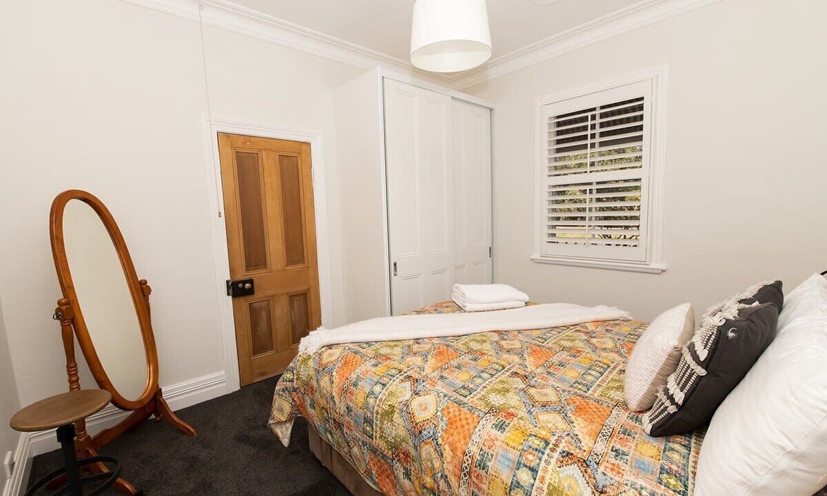 Photo of Bedroom in Orange