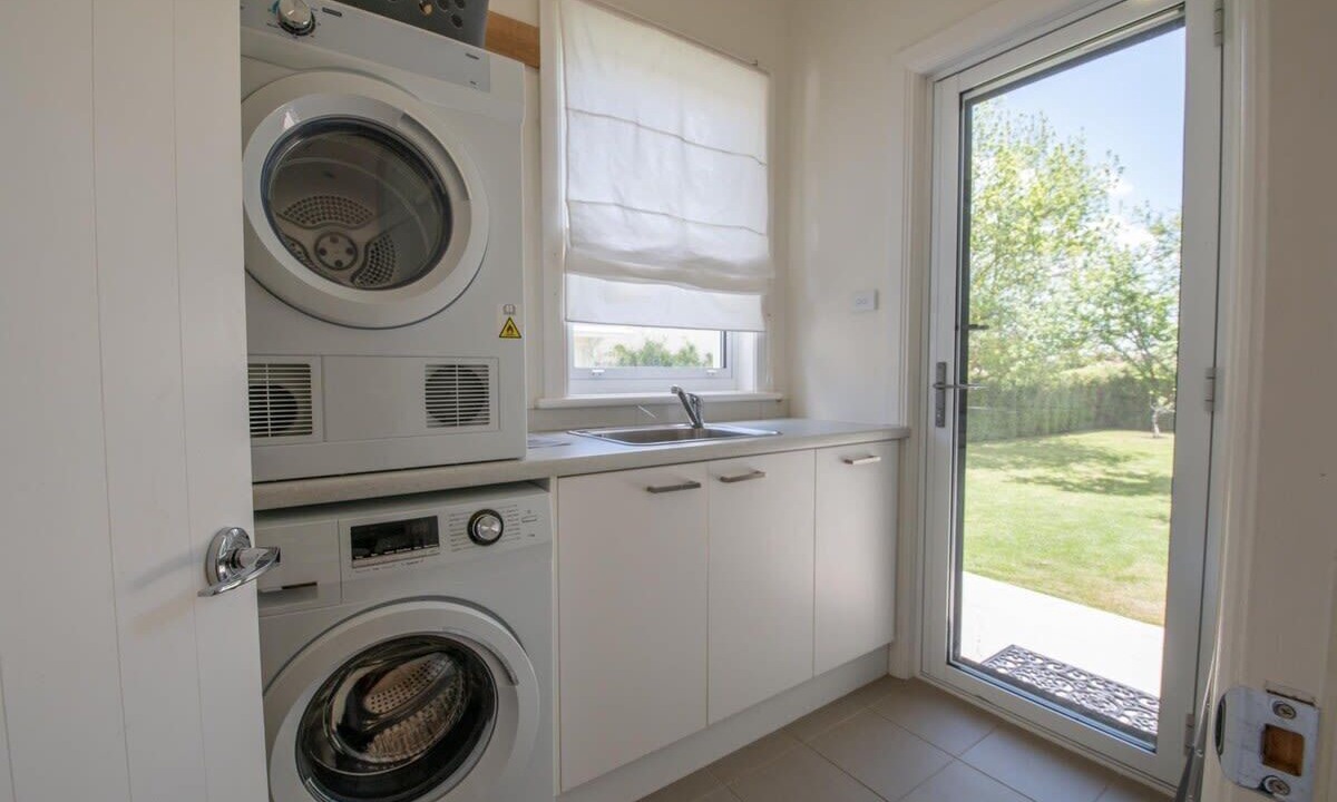 Photo of Others in Orange