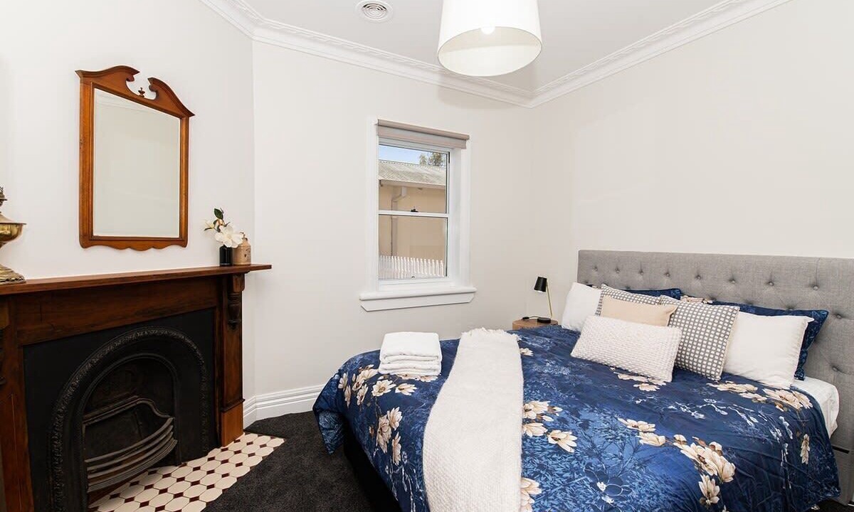 Photo of Bedroom in Orange