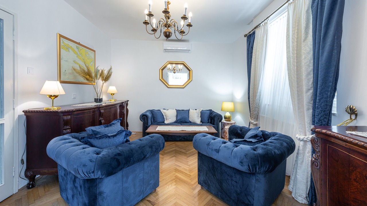 Photo of Livingroom in Pile