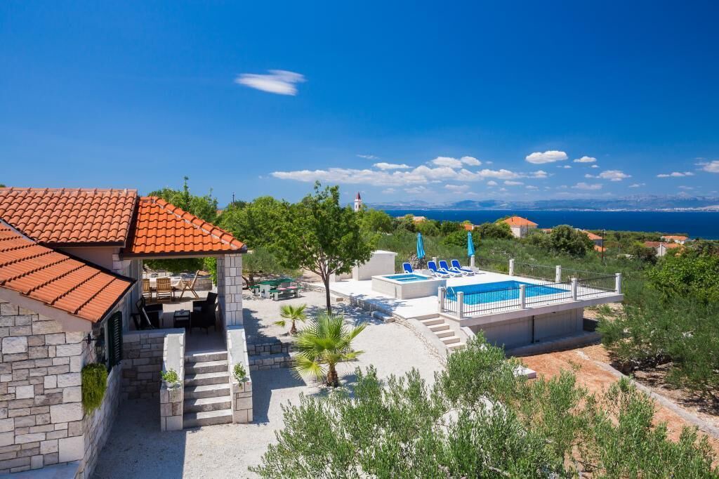 Photo of Outdoor in Mirce
