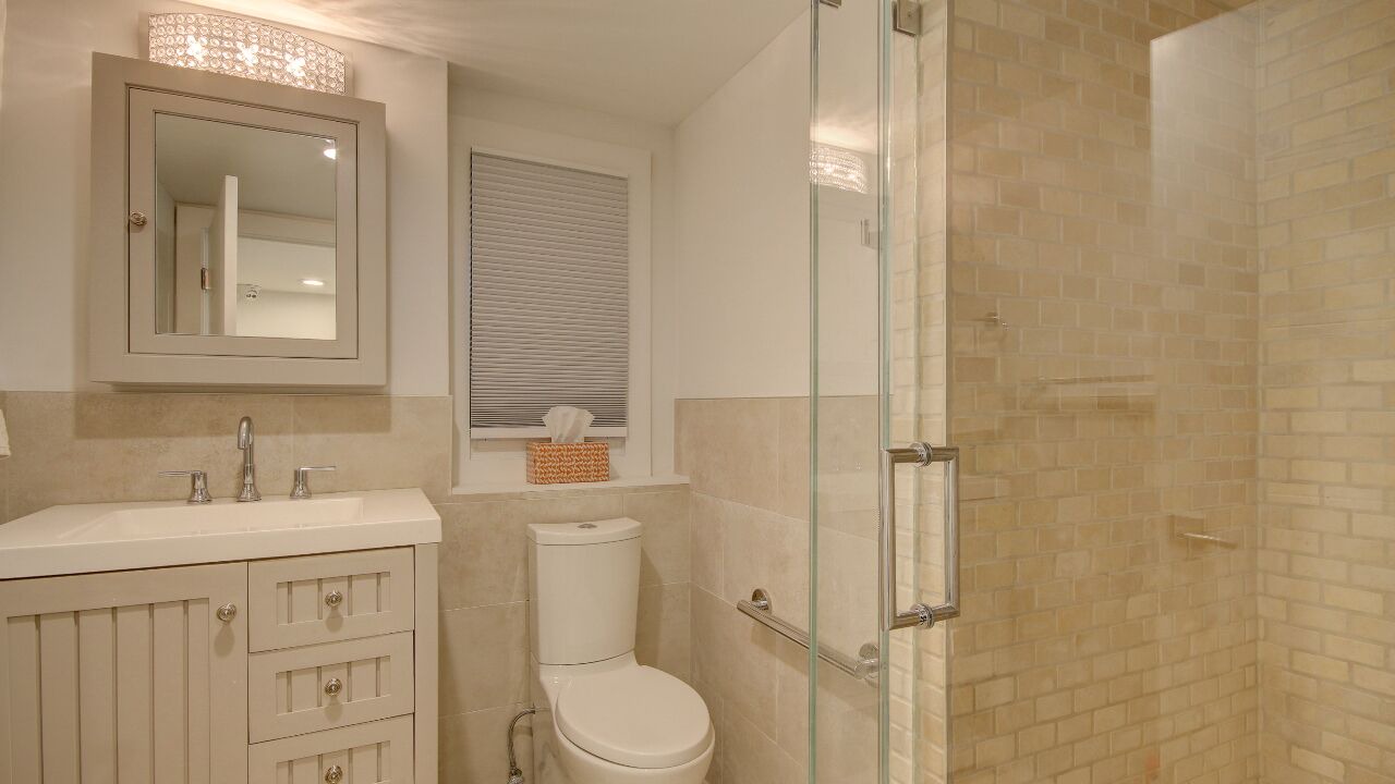 Photo of Bathroom in Lido Beach