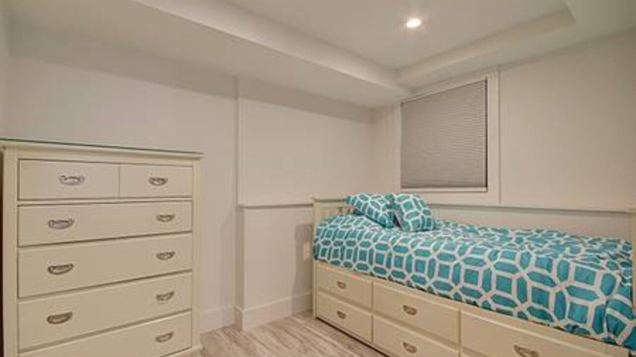 Photo of Bedroom in Lido Beach