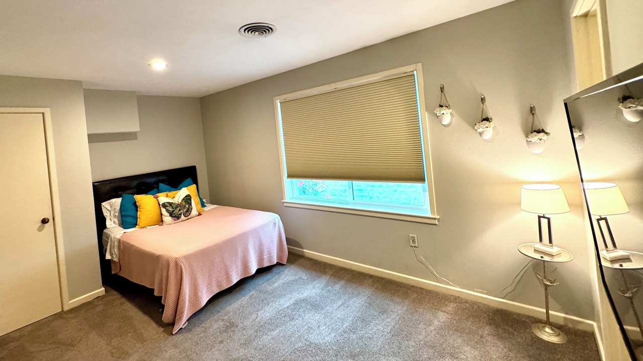 Photo of Bedroom in Weston