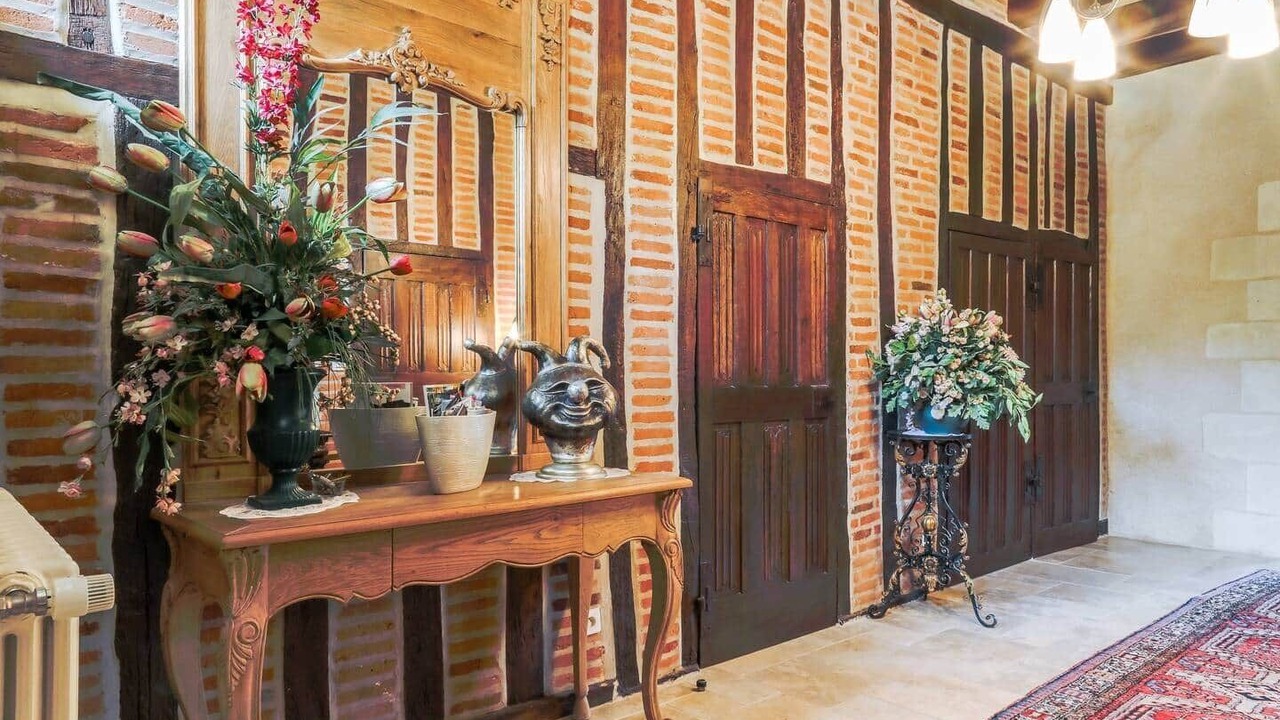 Photo of Others in Continvoir