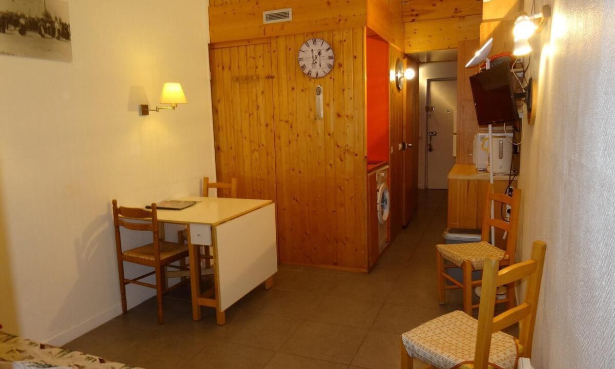 Photo of Bedroom in Arc-1800