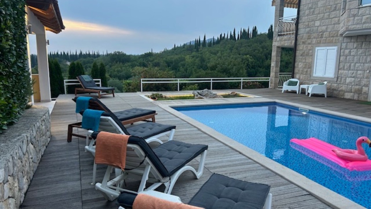 Photo of Outdoor in Popovici