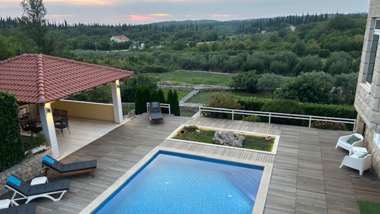 Photo of Outdoor in Popovici