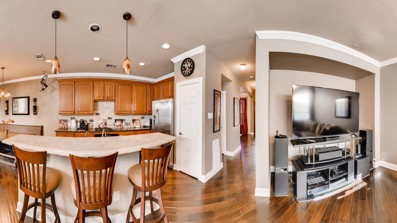 Photo of Livingroom in Las Colinas