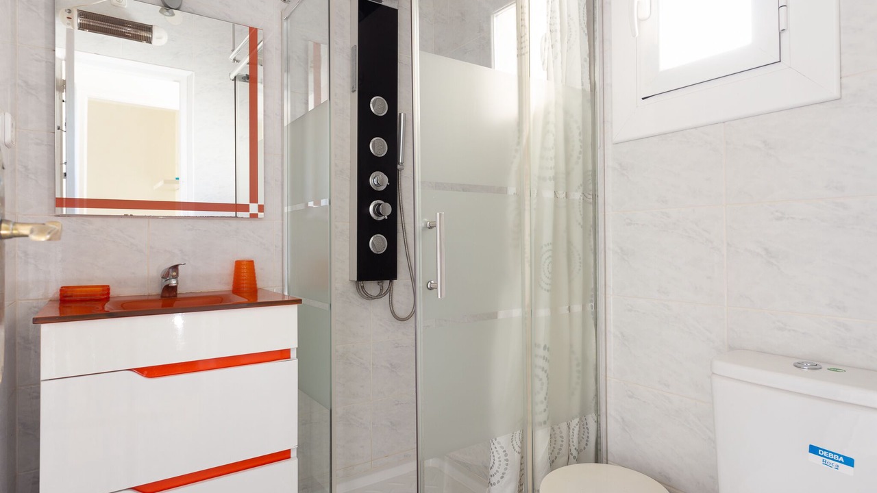Photo of Bathroom in El Camp de l'Arpa del Clot