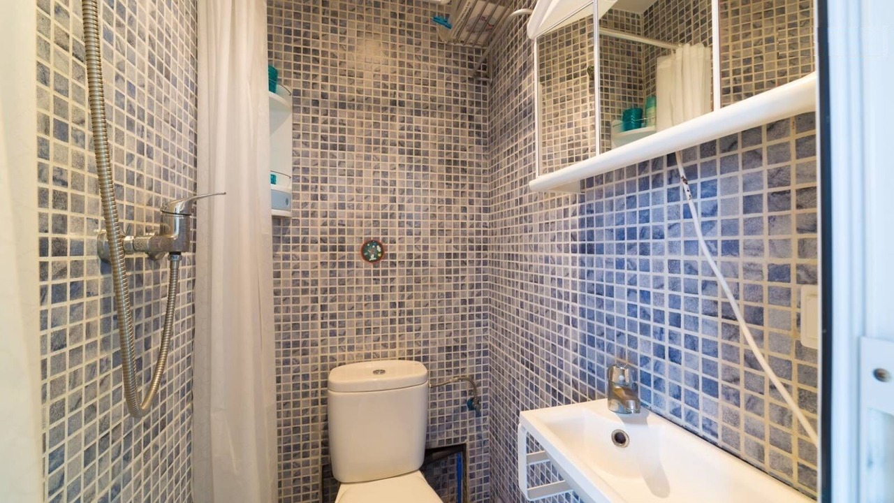 Photo of Bathroom in El Camp de l'Arpa del Clot