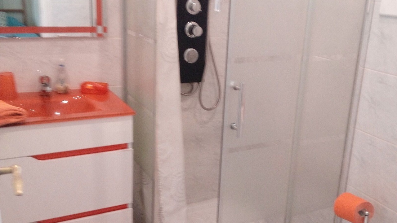 Photo of Bathroom in El Camp de l'Arpa del Clot
