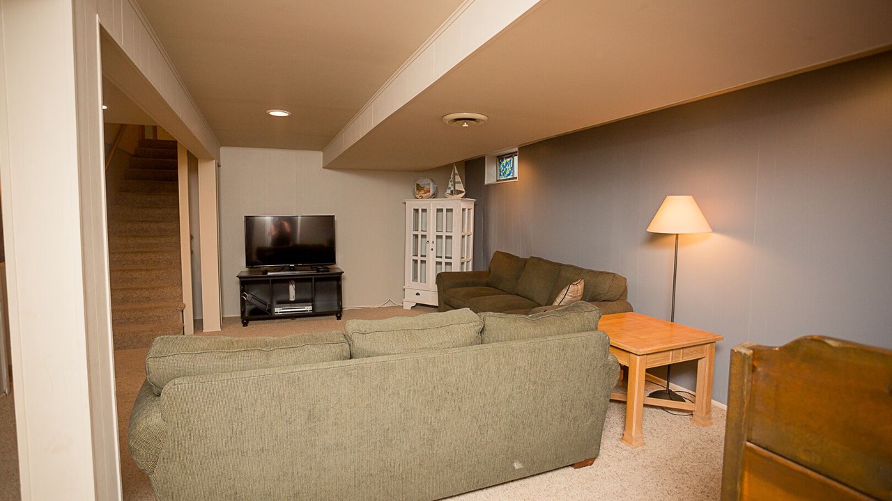 Photo of Livingroom in Grand Beach