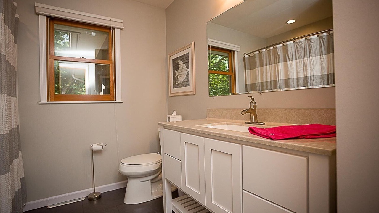 Photo of Bathroom in Grand Beach