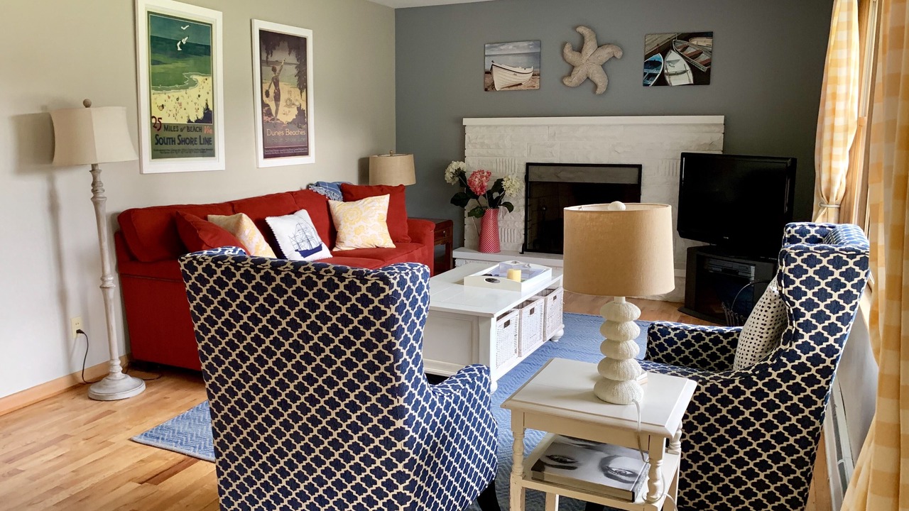 Photo of Livingroom in Grand Beach