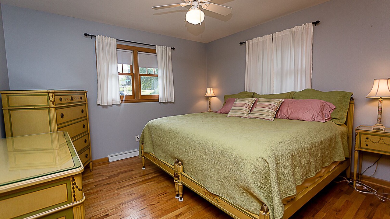 Photo of Bedroom in Grand Beach