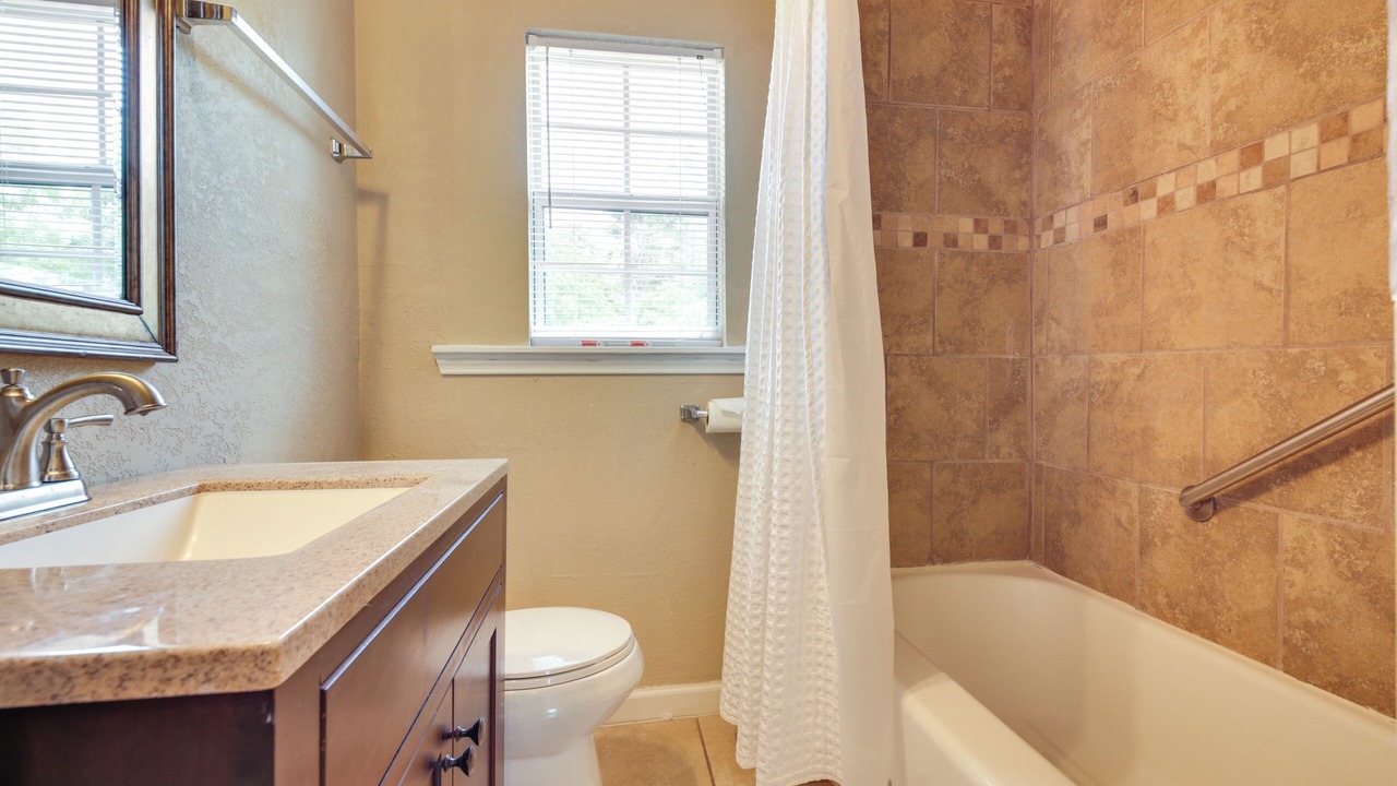 Photo of Bathroom in Willshire Terrace