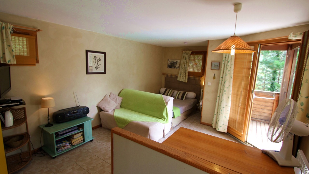 Photo of Livingroom in Saint-Etienne-de-Gourgas