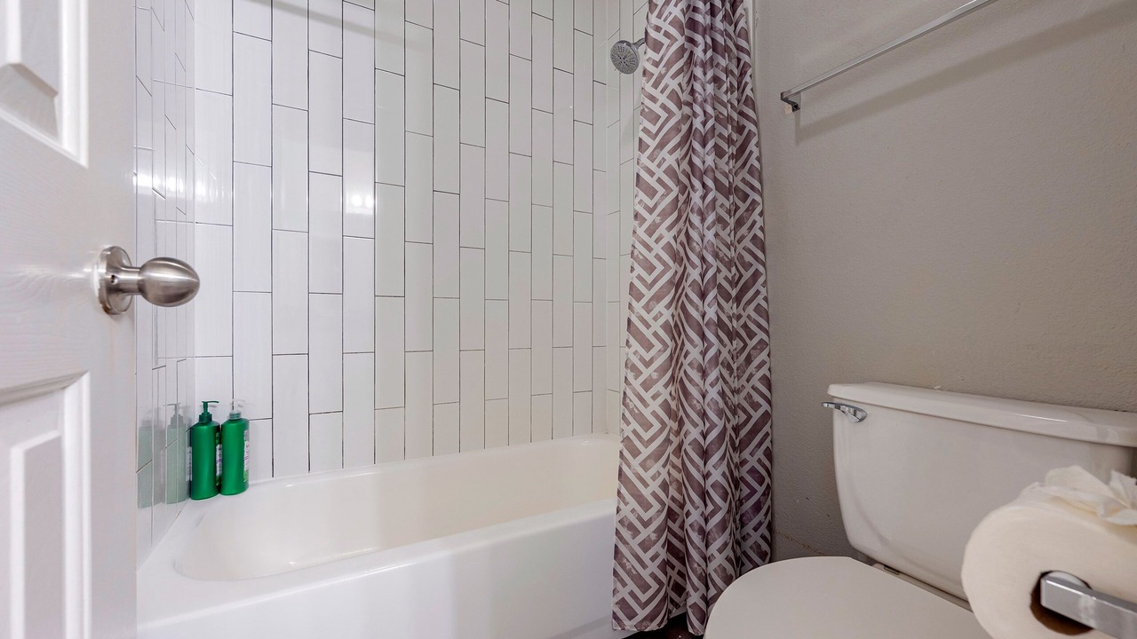 Photo of Bathroom in Clodine