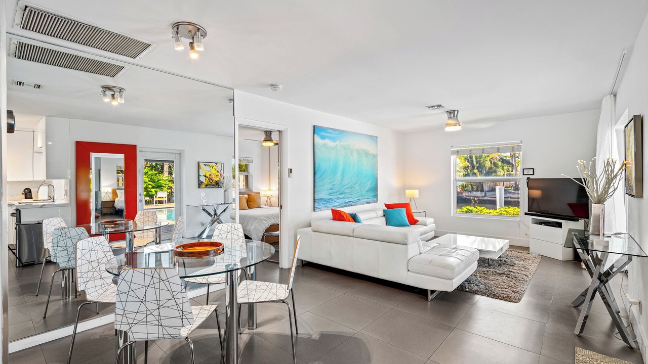 Photo of Livingroom in Wilton Manors
