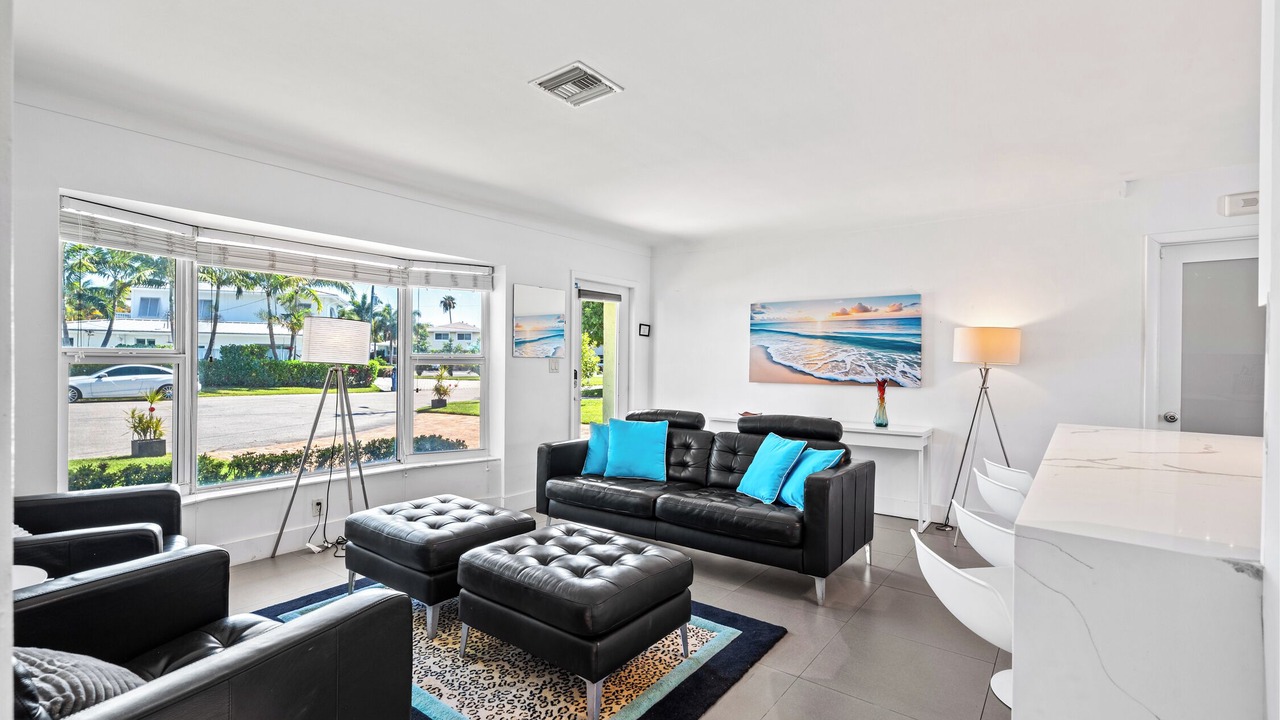 Photo of Livingroom in Wilton Manors
