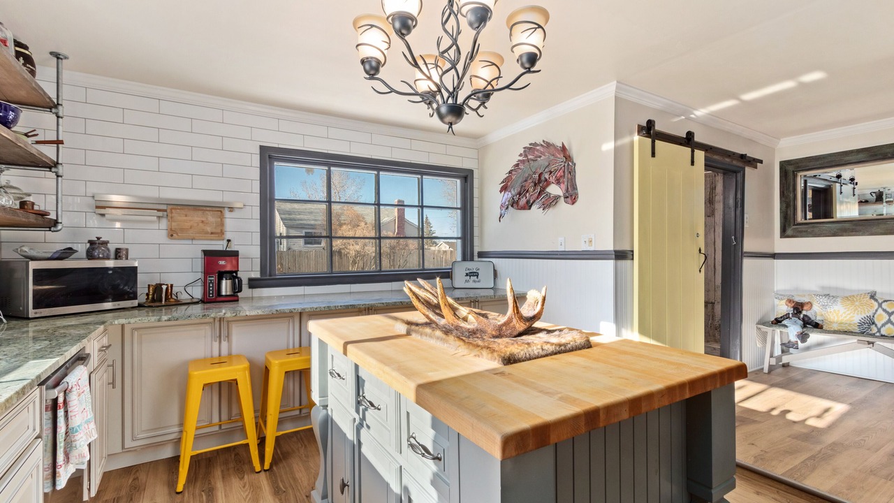 Photo of Others in Saratoga