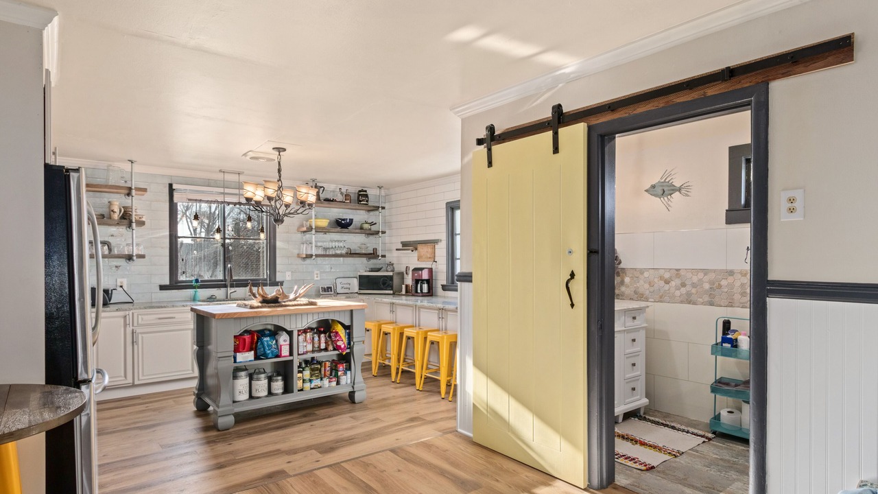 Photo of Others in Saratoga