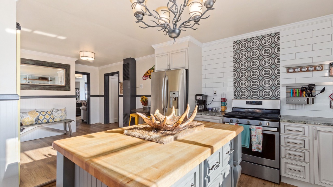 Photo of Others in Saratoga