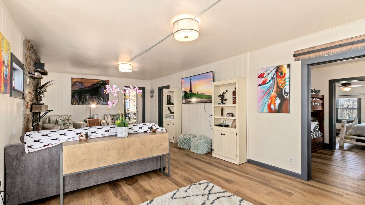 Photo of Livingroom in Saratoga