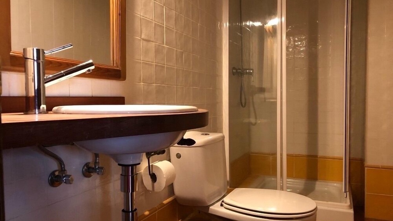 Photo of Bathroom in Baro