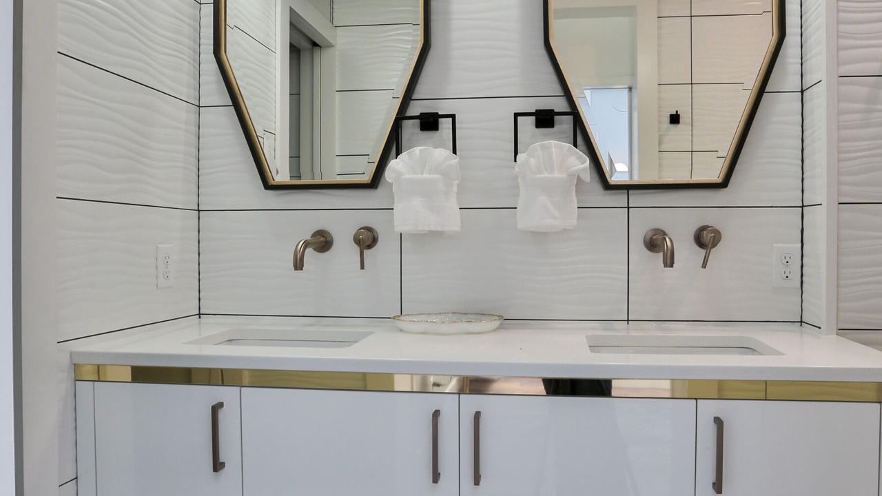 Photo of Bathroom in Shelbyville