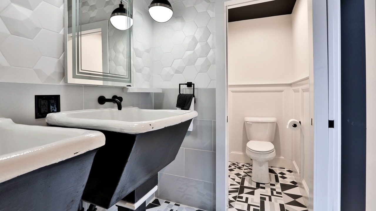 Photo of Bathroom in Shelbyville