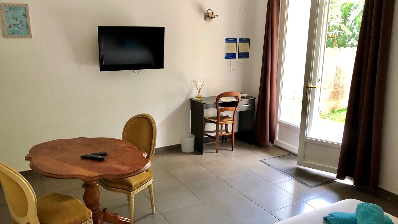 Photo of Bedroom in Maurepas