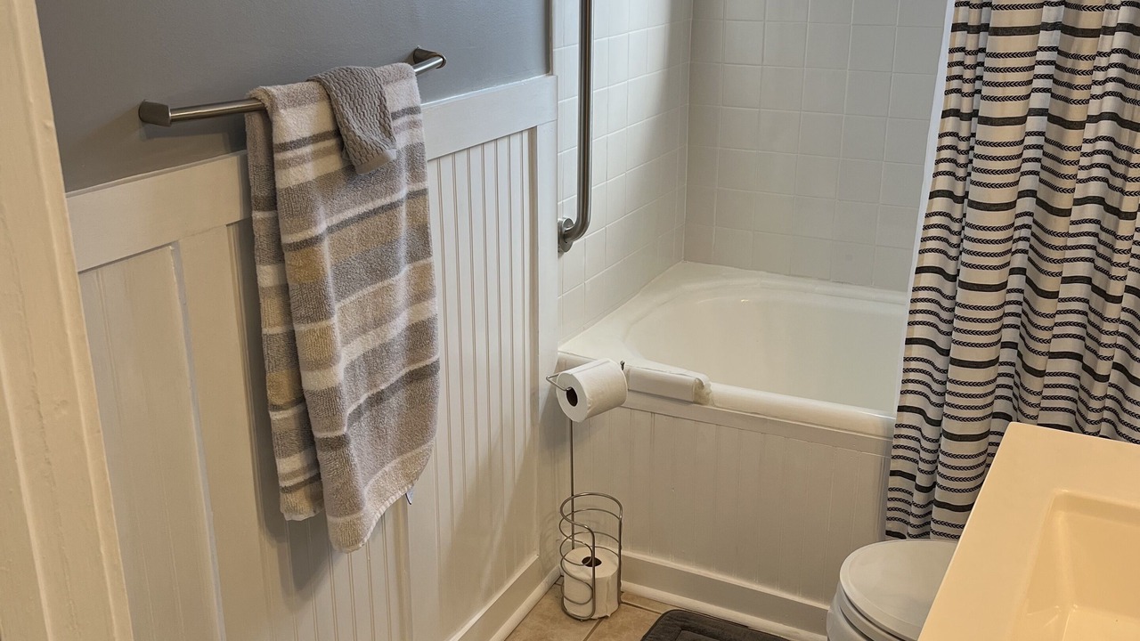 Photo of Bathroom in Tarpon Springs