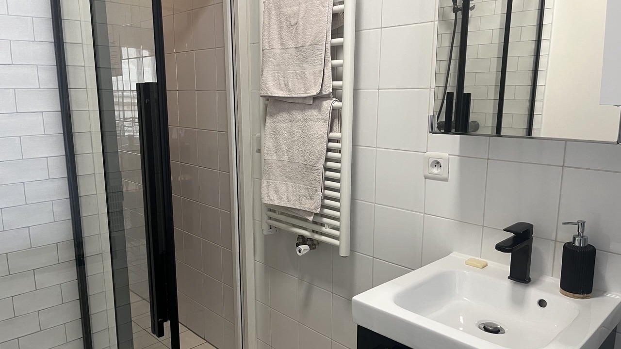 Photo of Bathroom in Porte-Saint-Martin