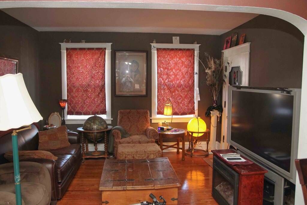 Photo of Livingroom in St. Louis