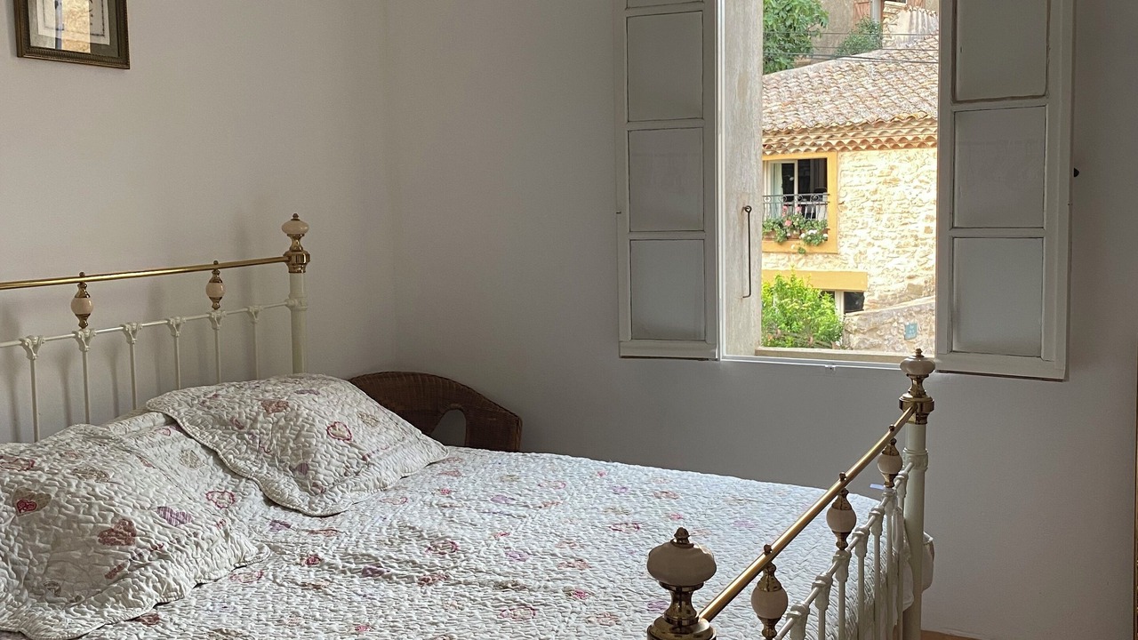 Photo of Bedroom in Albas