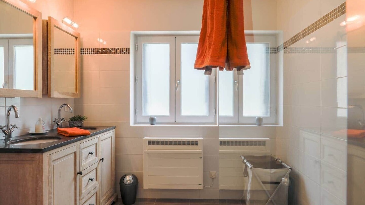 Photo of Bathroom in Continvoir