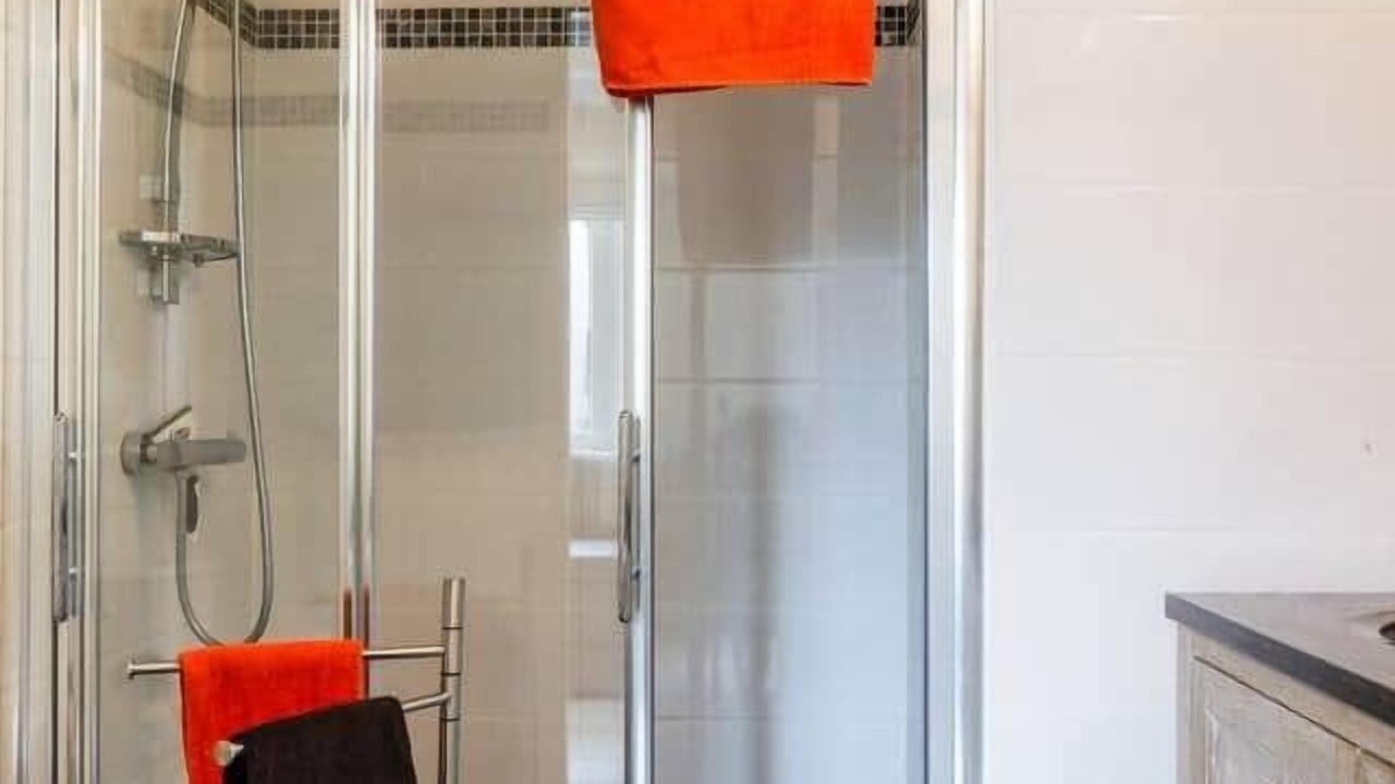 Photo of Bathroom in Continvoir