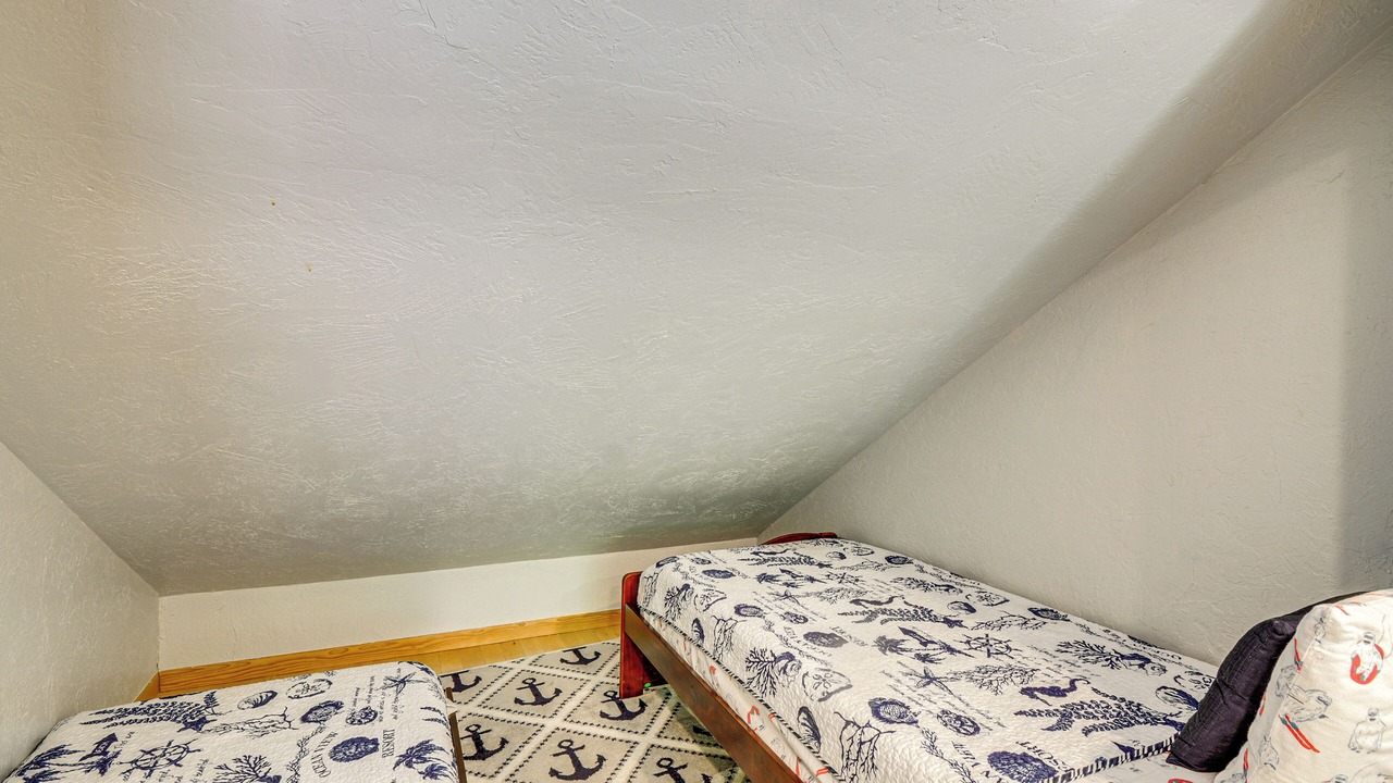 Photo of Bedroom in Potlatch