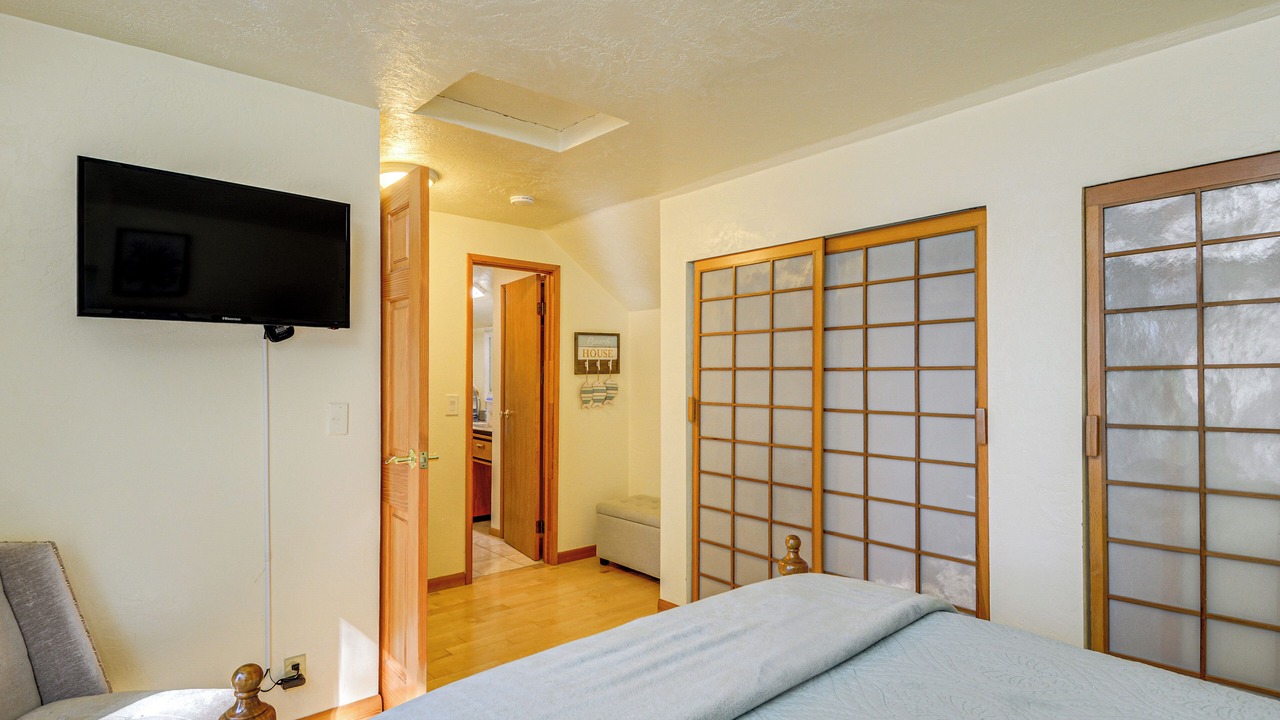 Photo of Bedroom in Potlatch